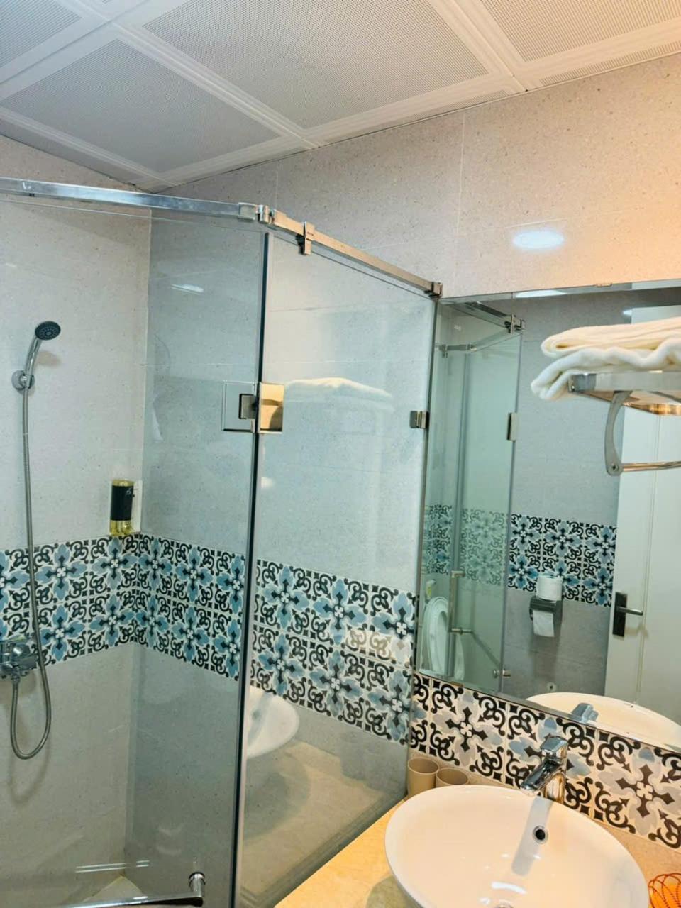 Ha Long Cozy Hotel Bagian luar foto