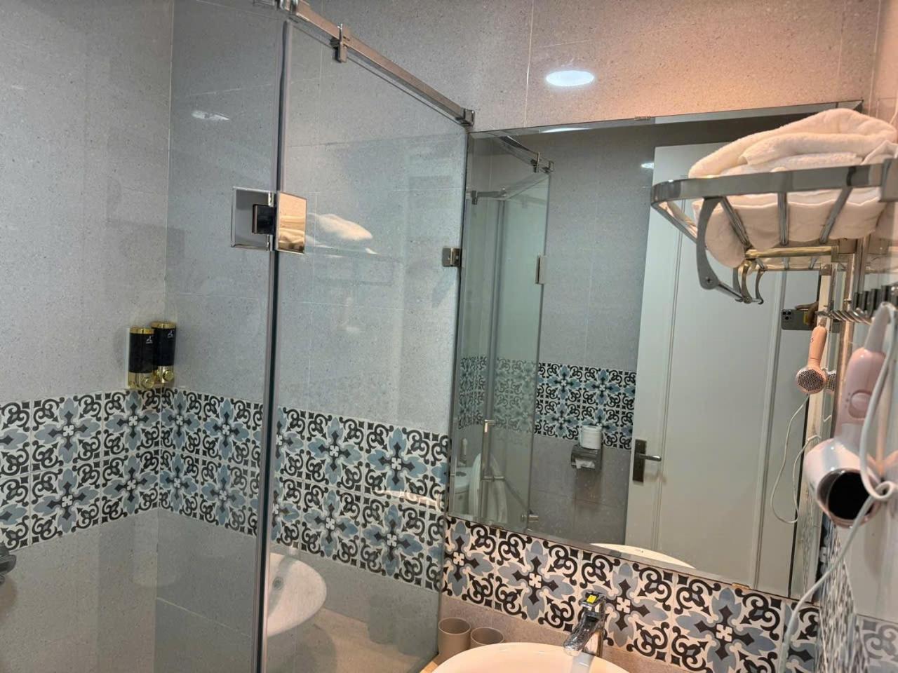 Ha Long Cozy Hotel Bagian luar foto